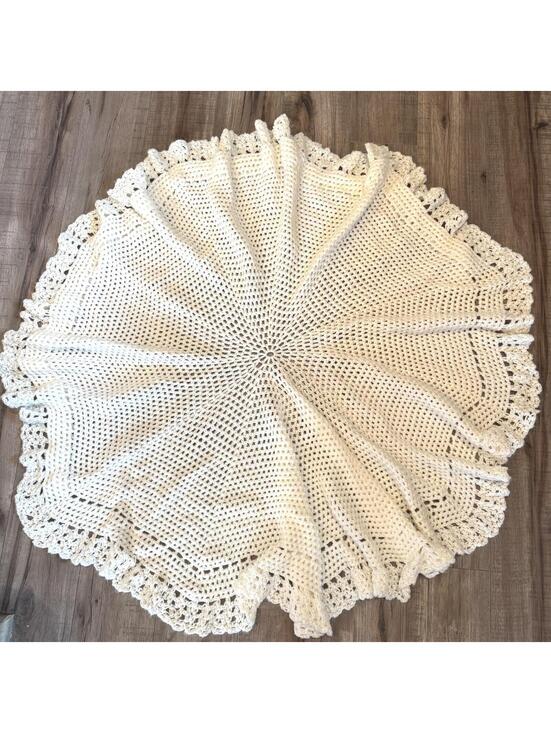 Other - Vintage Round Crochet Tablecloth Cream Ruffle Edge Handmade‎ Grandma Cottage